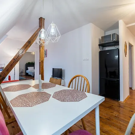 Apartment Maleckiego Moments By Bookinghost Posen