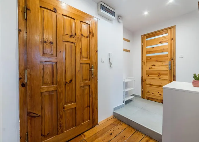 Maleckiego Moments By Bookinghost 포즈난